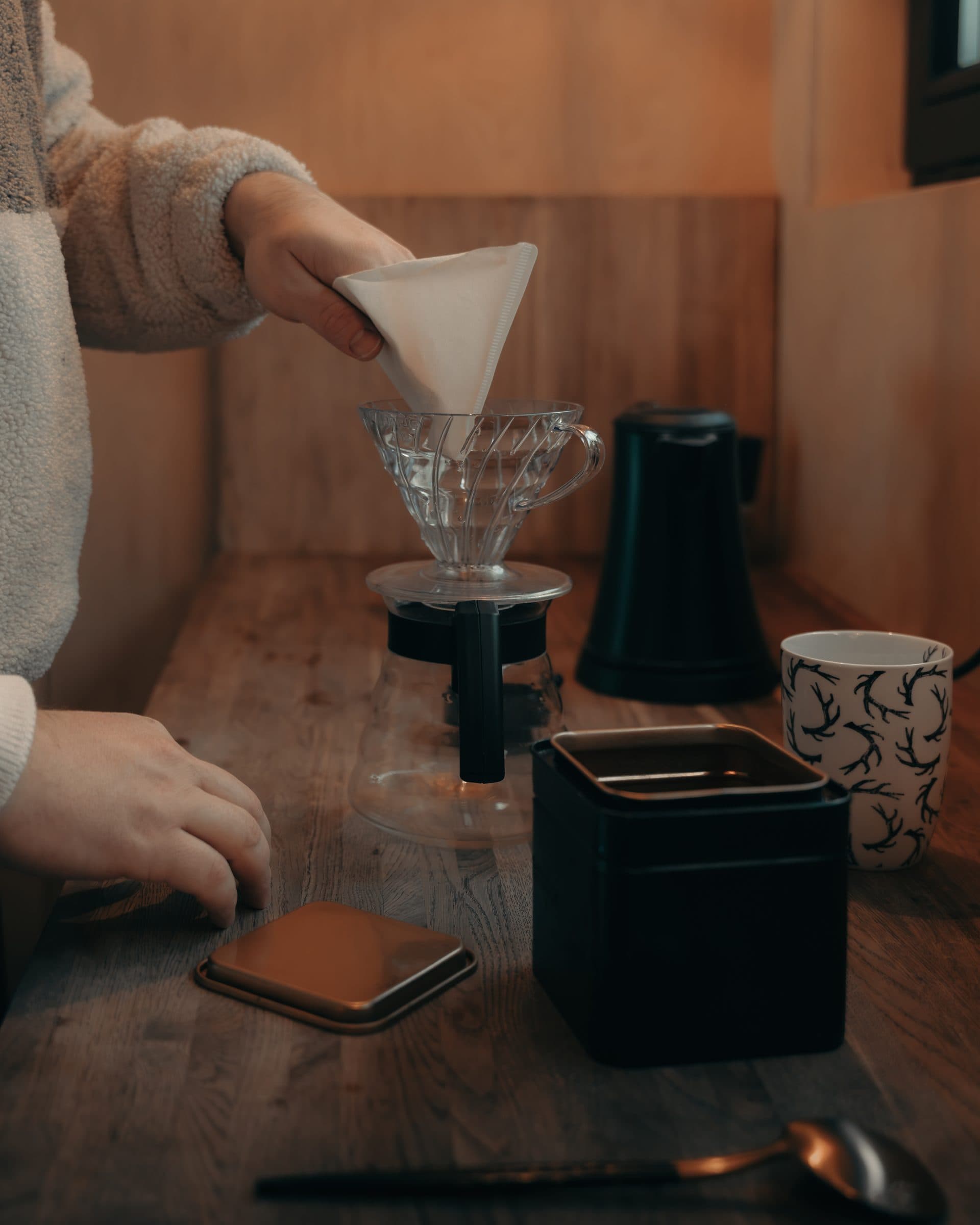 The kettle and the V60 pour-over